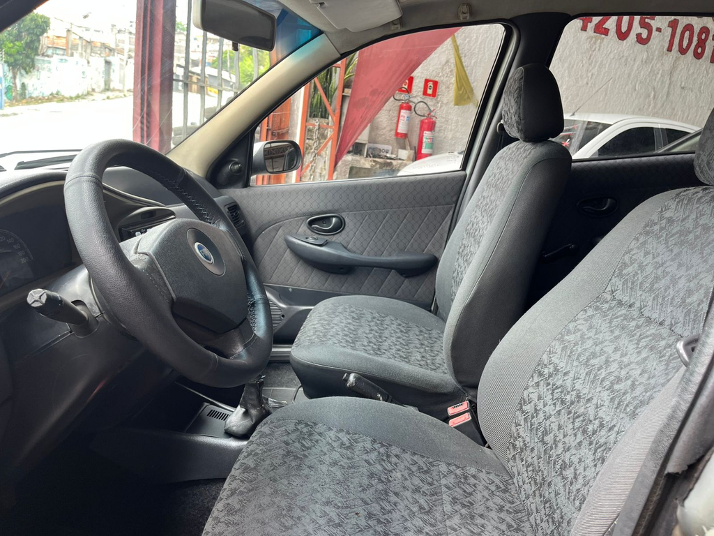 Fiat Siena Cinza