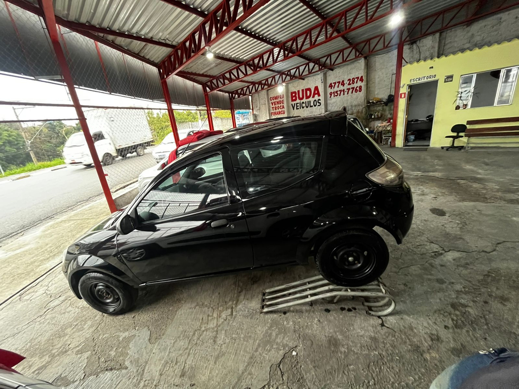Ford Ka Preto
