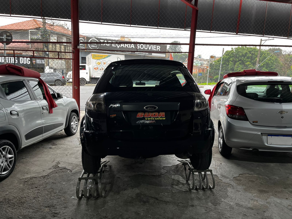 Ford Ka Preto