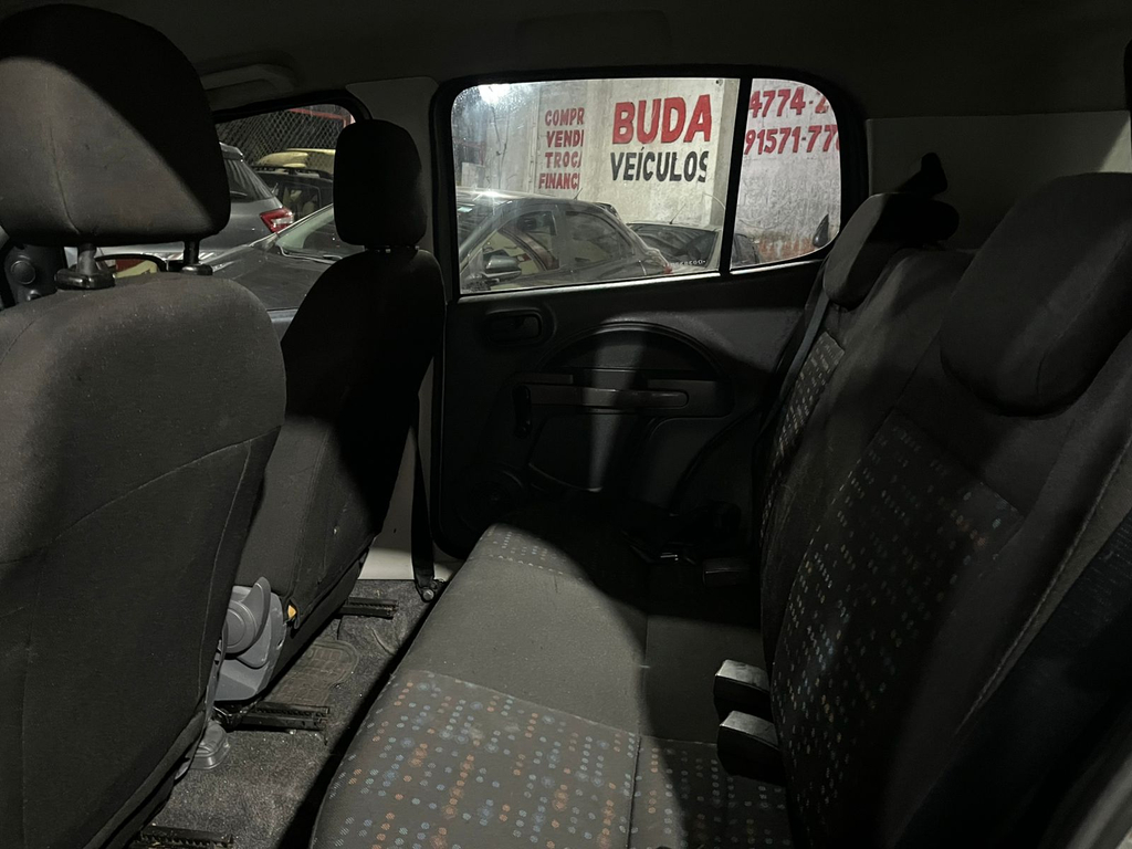 Fiat Uno Cinza