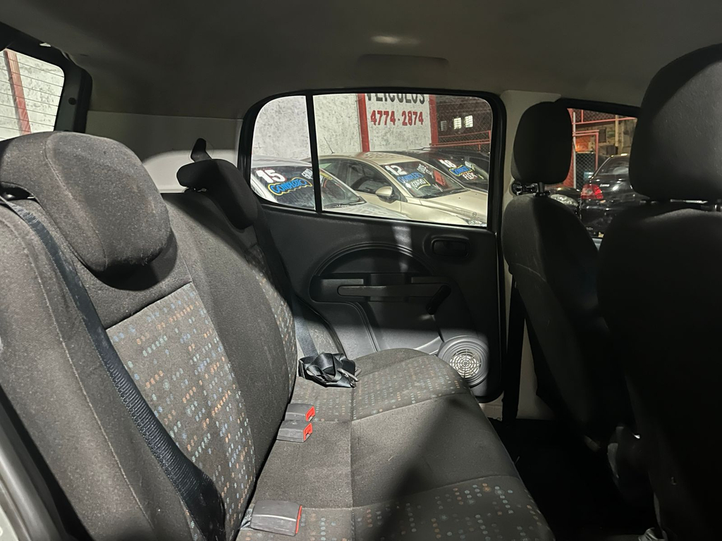 Fiat Uno Cinza