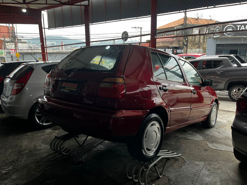 Volkswagen Golf Vermelho
