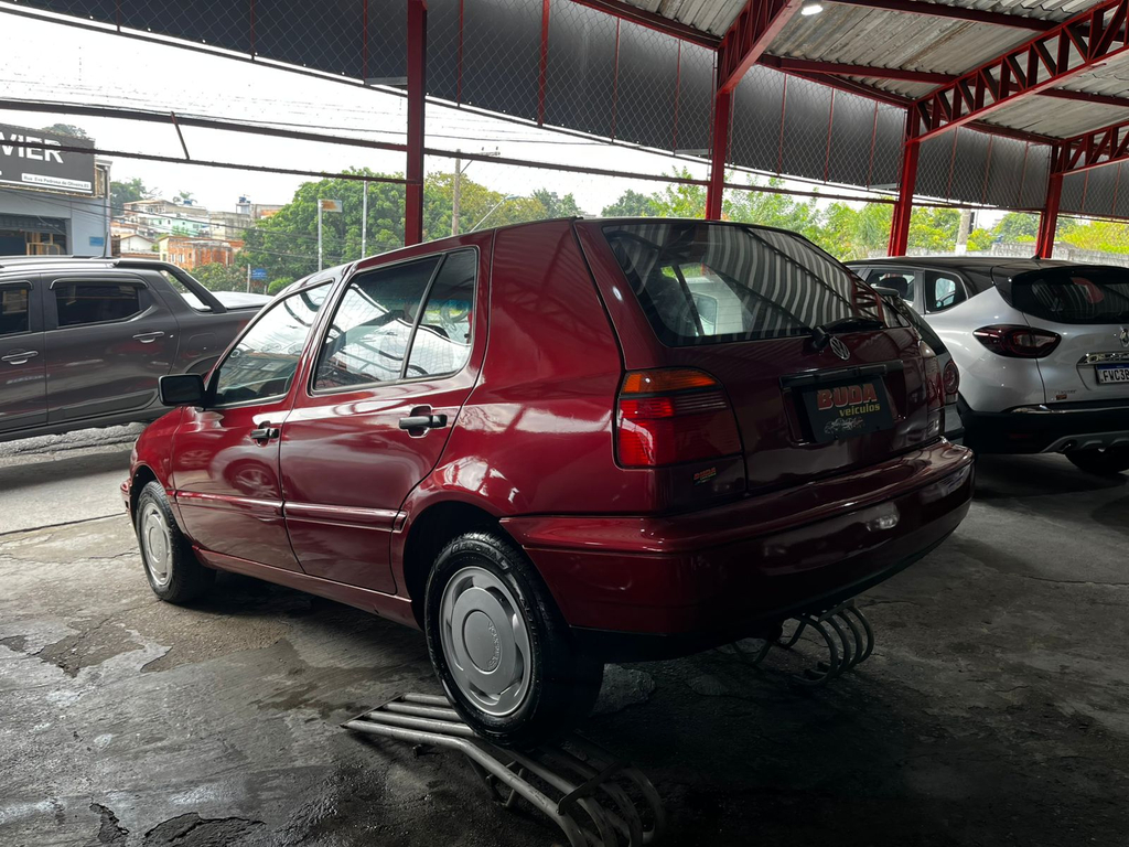 Volkswagen Golf Vermelho