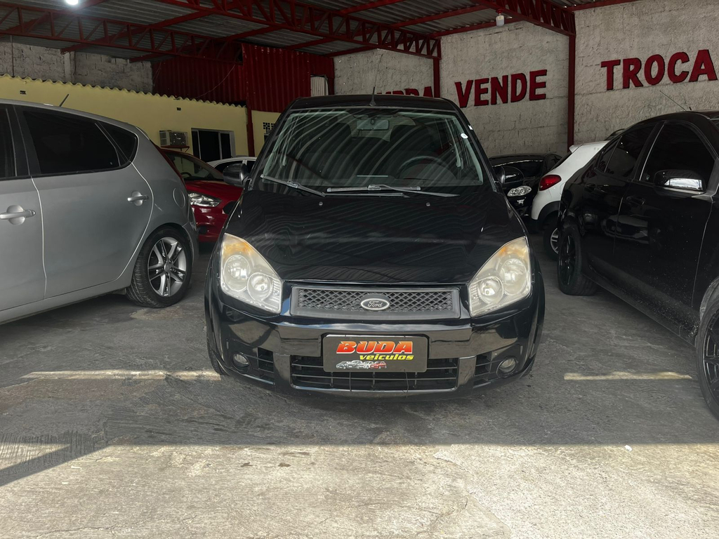 Ford Fiesta Hatch Preto