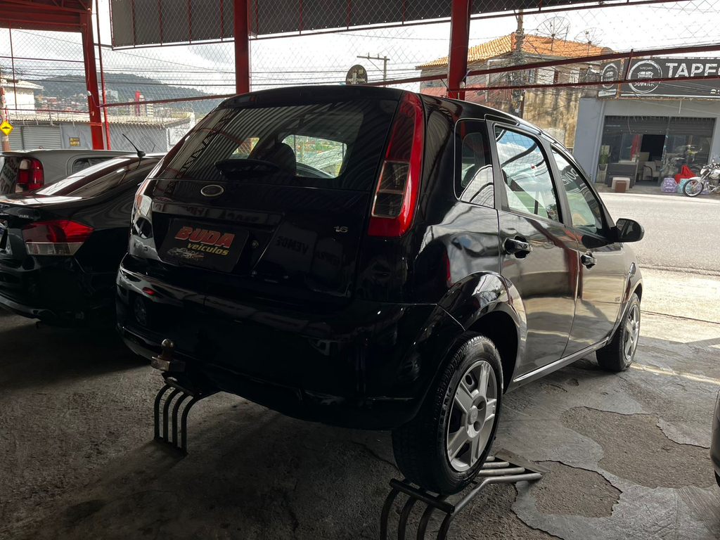 Ford Fiesta Hatch Preto