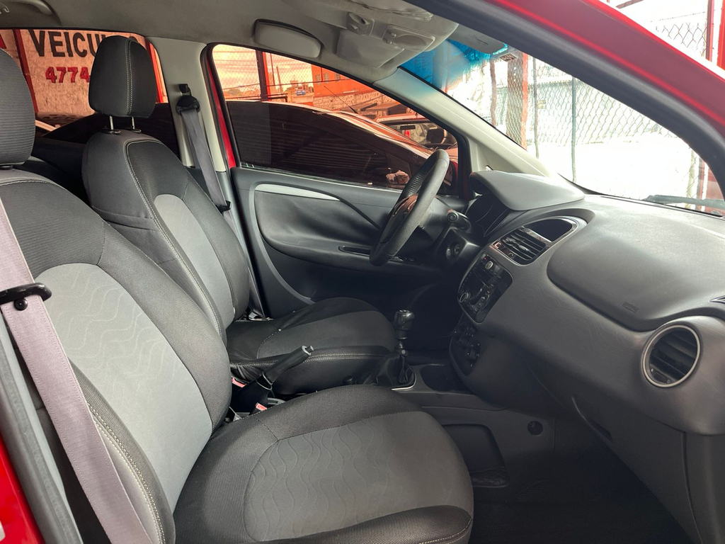 Fiat Punto Vermelho
