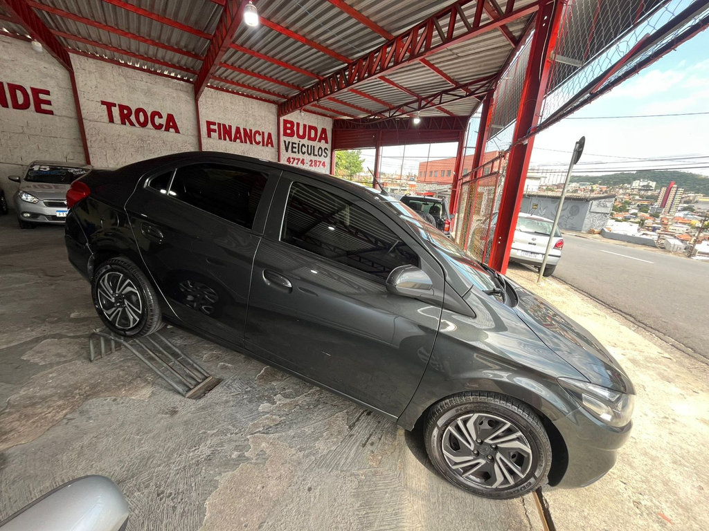 Chevrolet Prisma Cinza