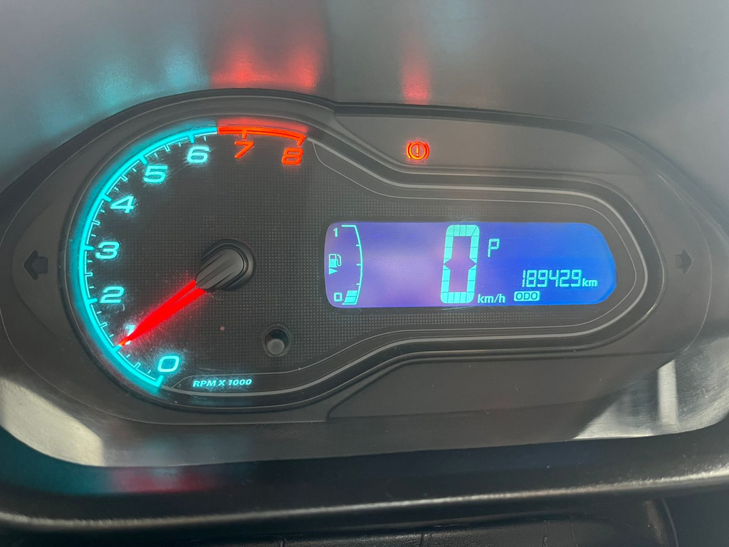 Chevrolet Prisma Cinza