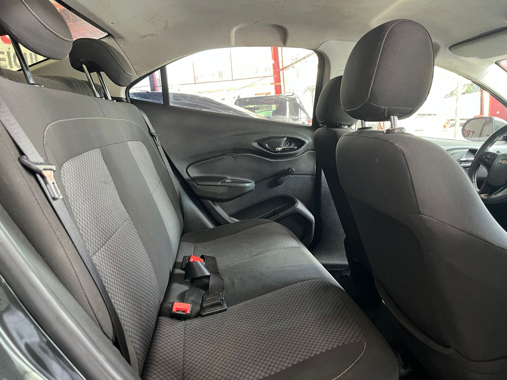 Chevrolet Prisma Cinza