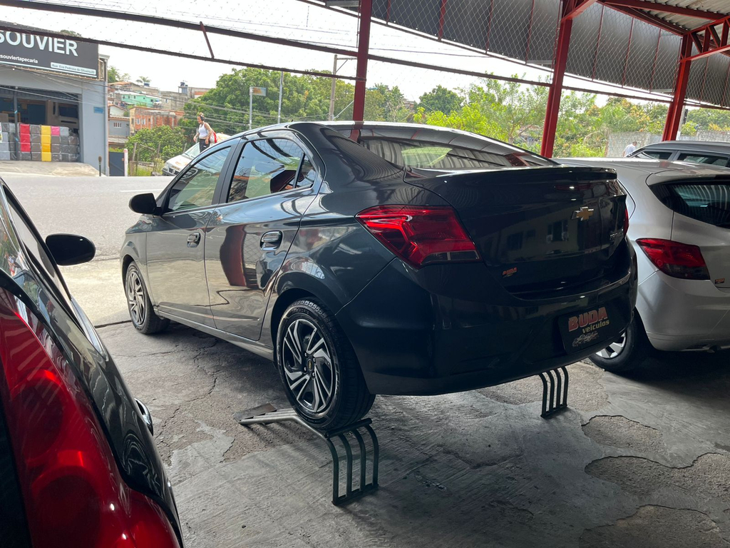 Chevrolet Prisma Cinza