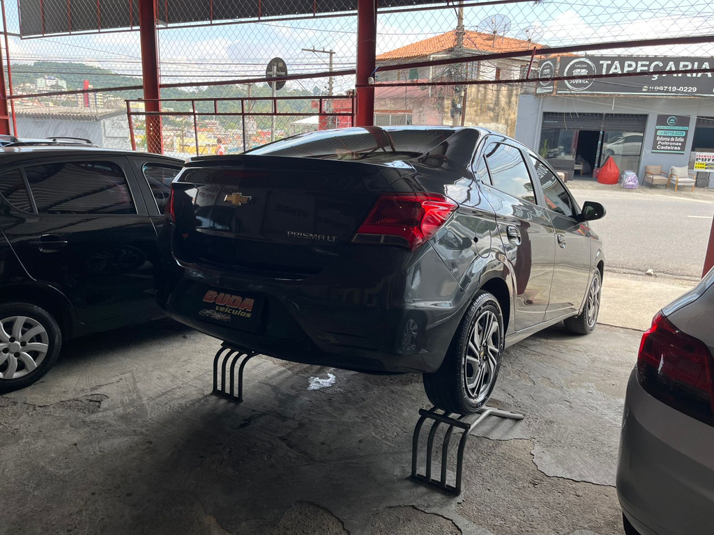 Chevrolet Prisma Cinza