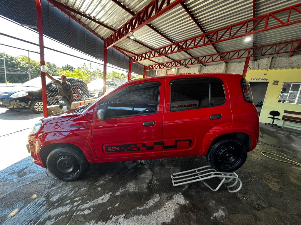 Fiat Uno Vermelho