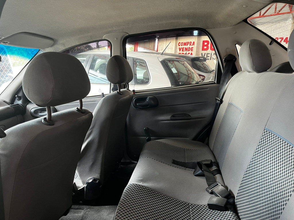 Fiat Uno Vermelho