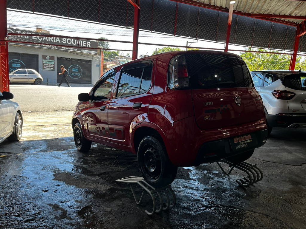 Fiat Uno Vermelho