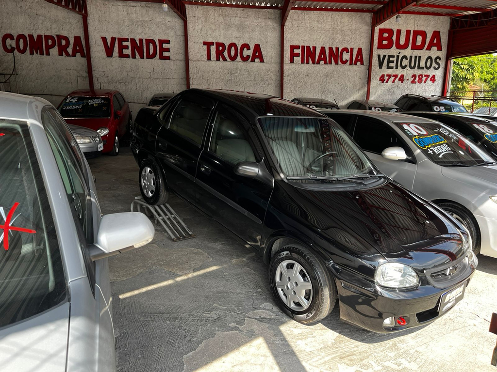 Chevrolet Classic Preto