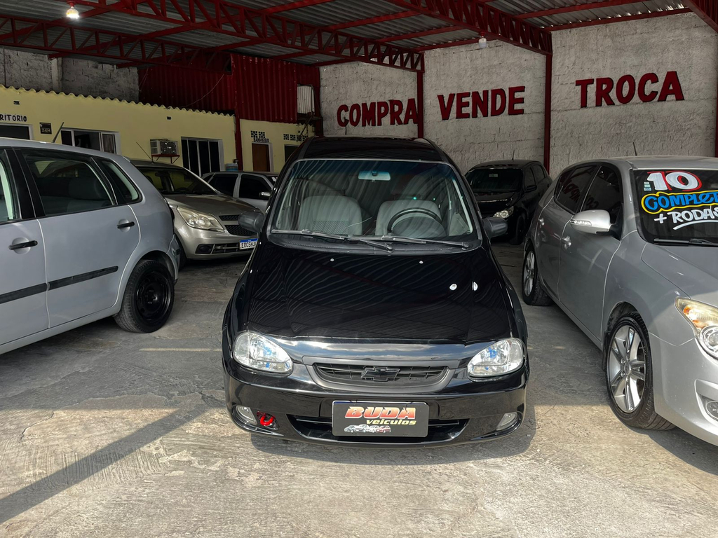 Chevrolet Classic Preto