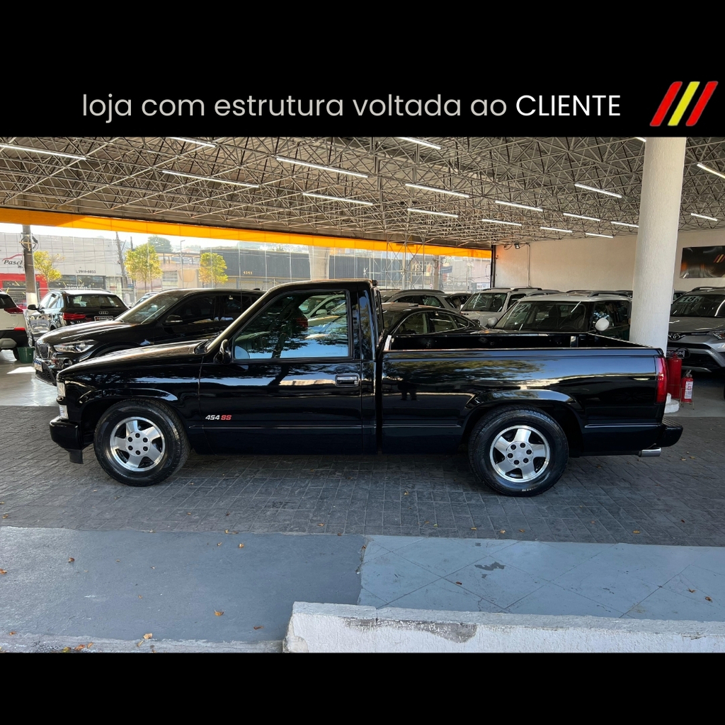 Chevrolet Silverado Preto