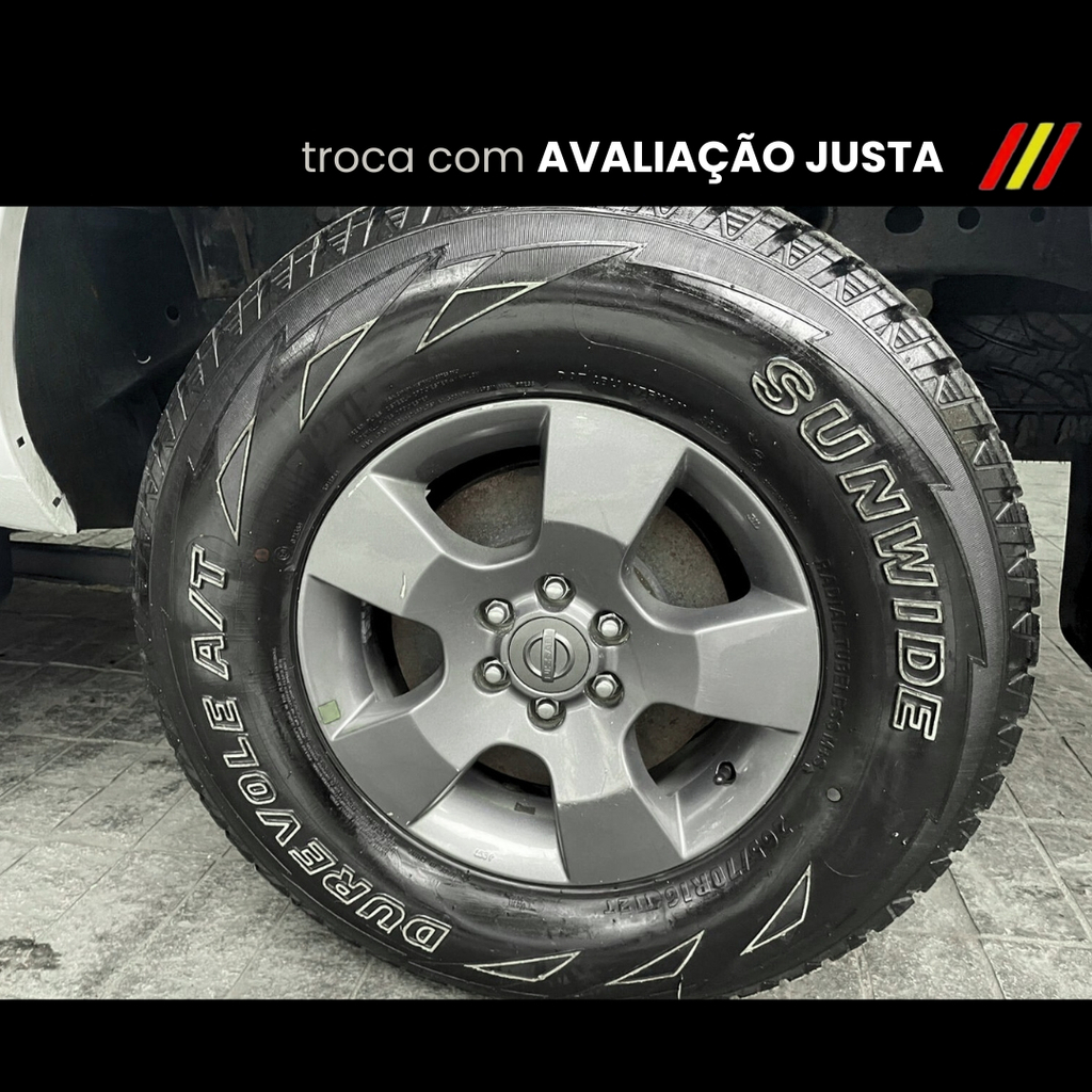 Nissan Frontier Branco