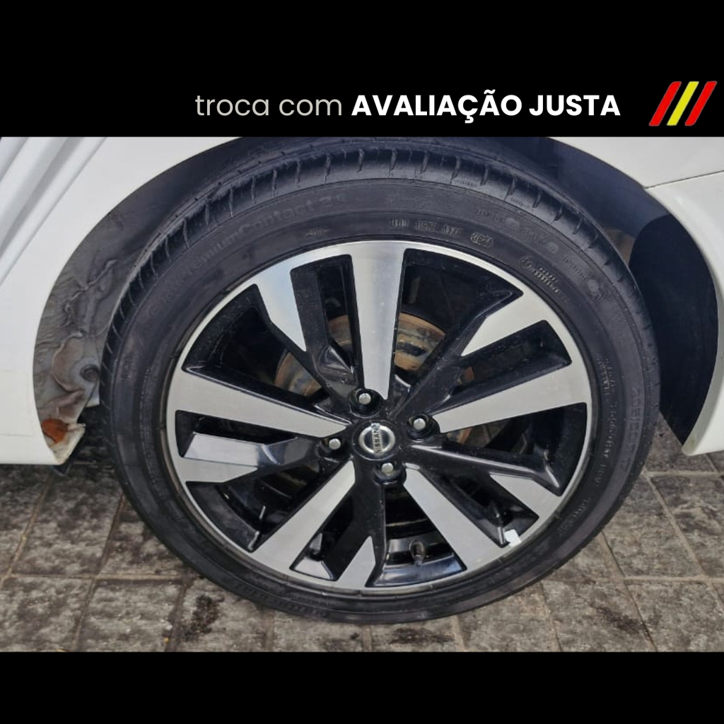 Nissan Versa Branco