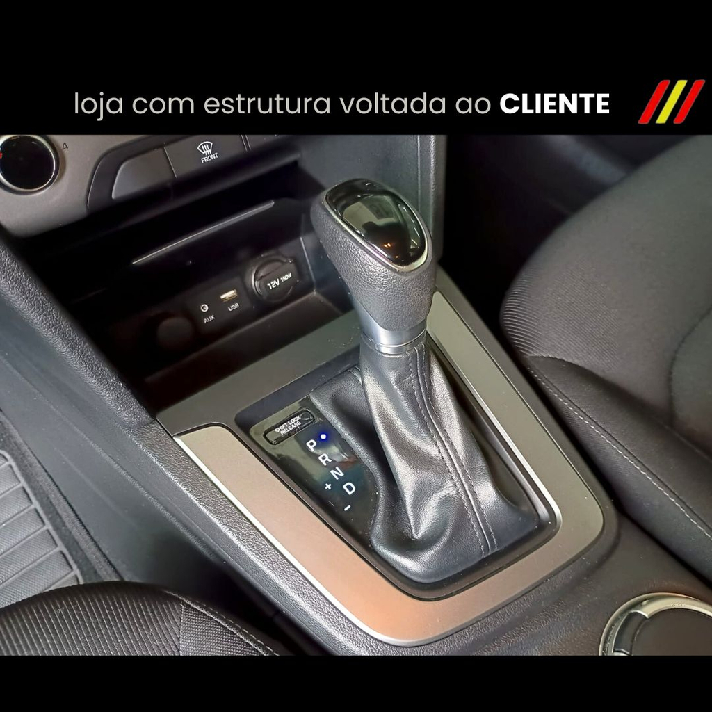 Hyundai Elantra Preto