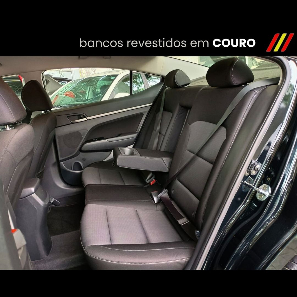 Hyundai Elantra Preto