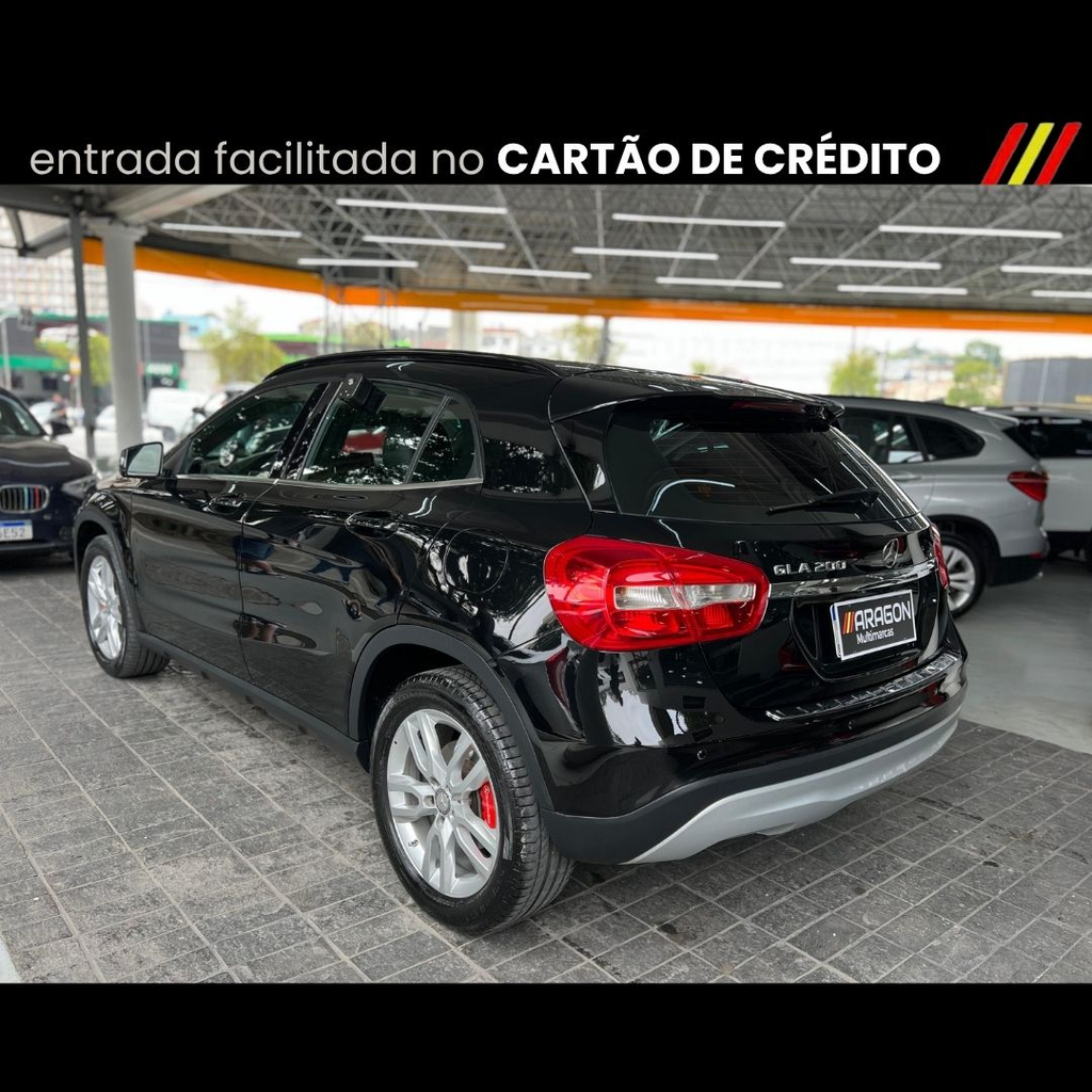 Mercedes Benz GLA-200 Preto