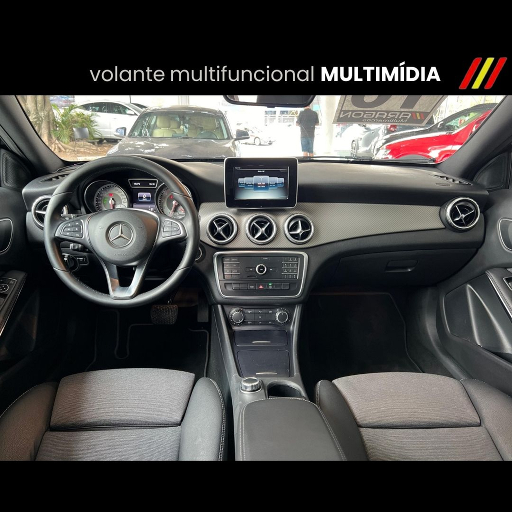 Mercedes Benz GLA-200 Preto