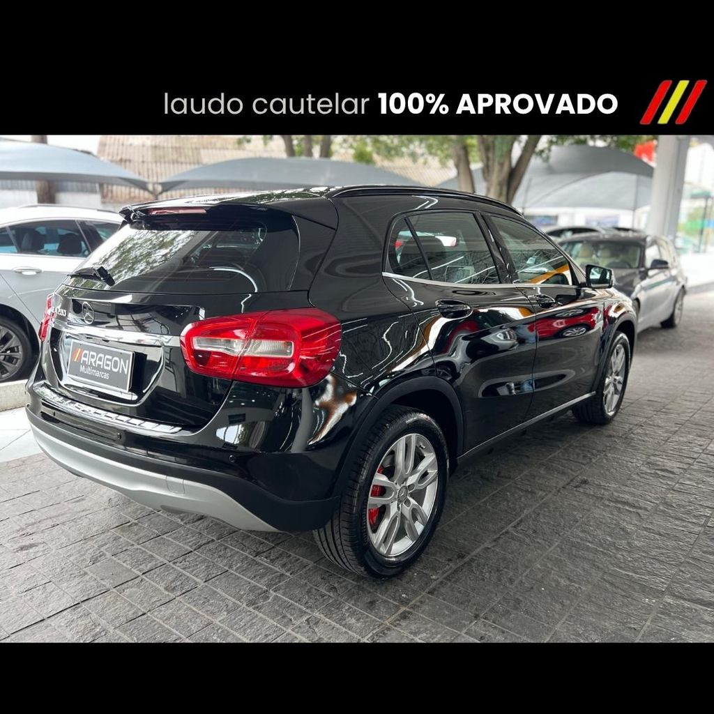Mercedes Benz GLA-200 Preto