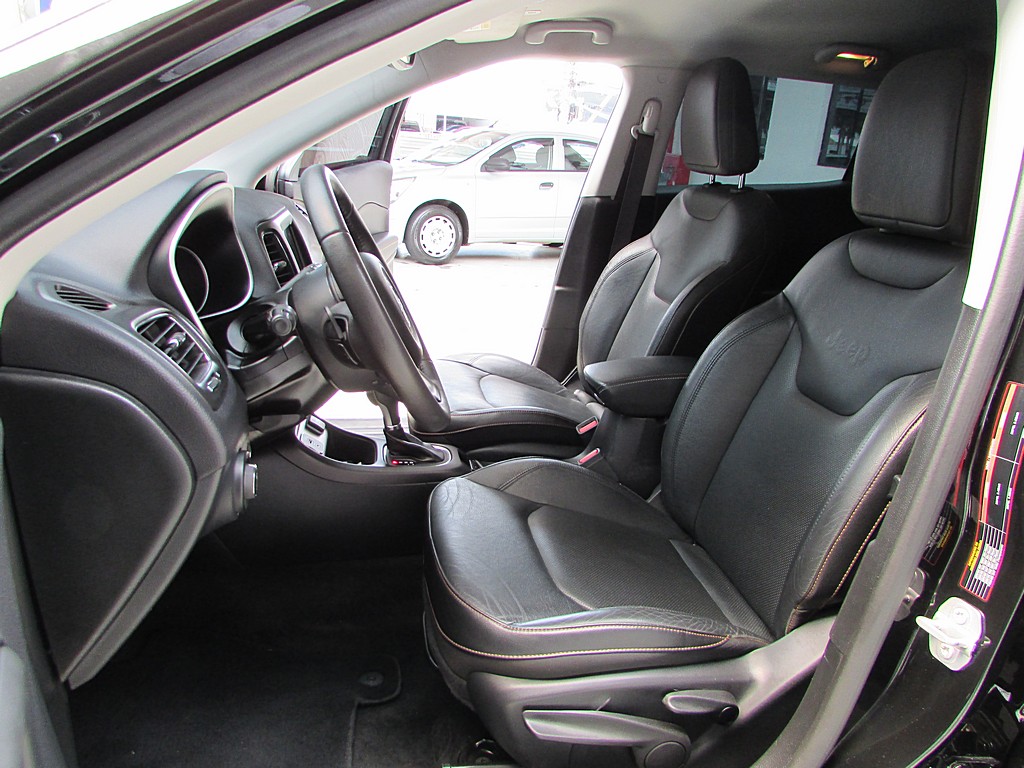 Jeep Compass Preto