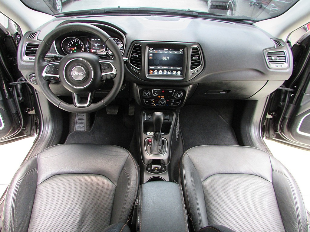 Jeep Compass Preto
