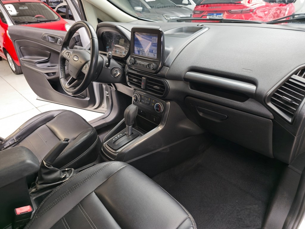 Ford EcoSport Prata