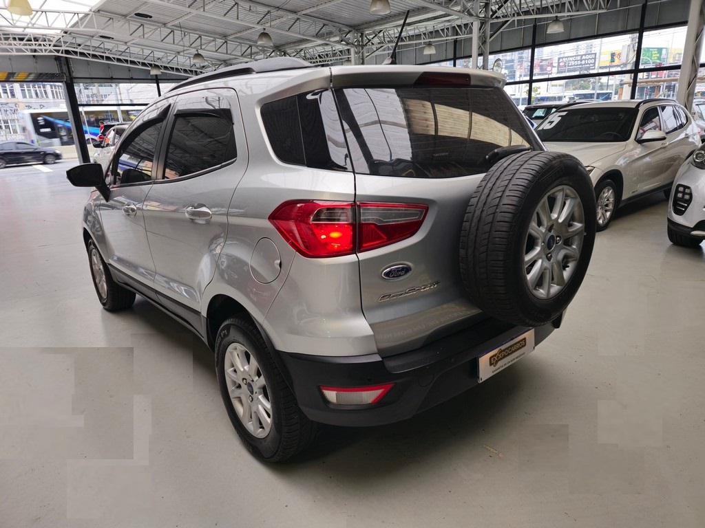 Ford EcoSport Prata