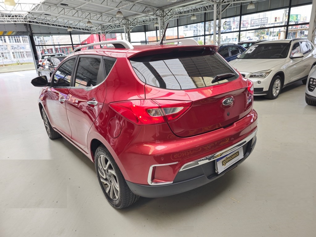 JAC T40 Vermelho