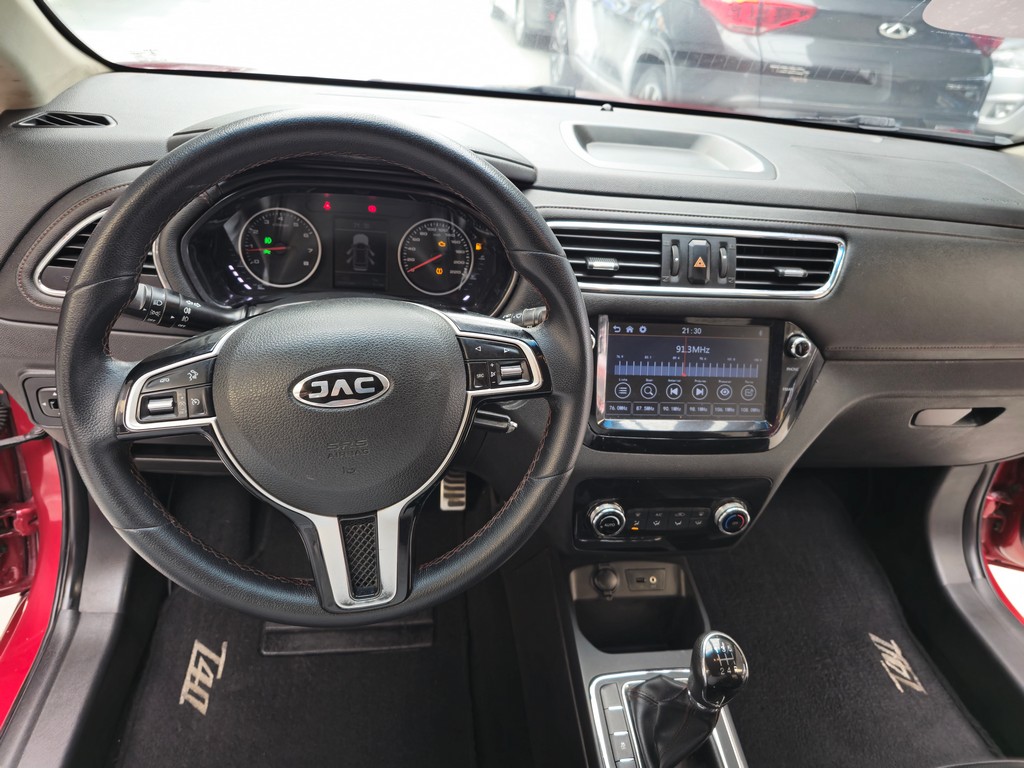 JAC T40 Vermelho