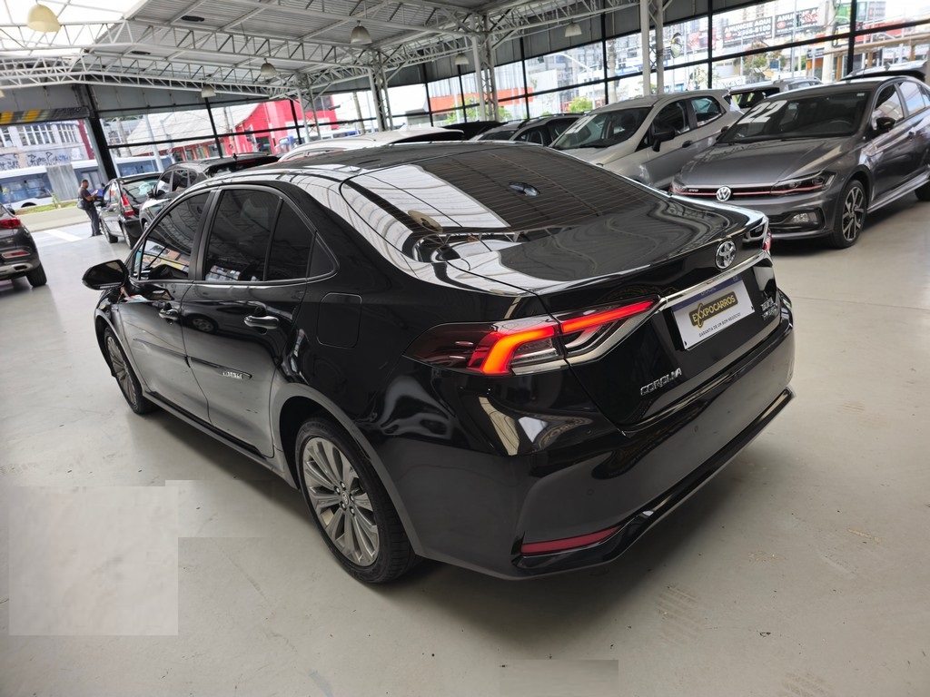 Toyota Corolla Altis Preto