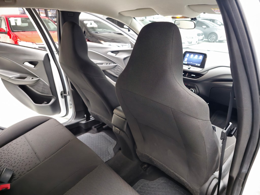 Chevrolet Onix Sedan Branco