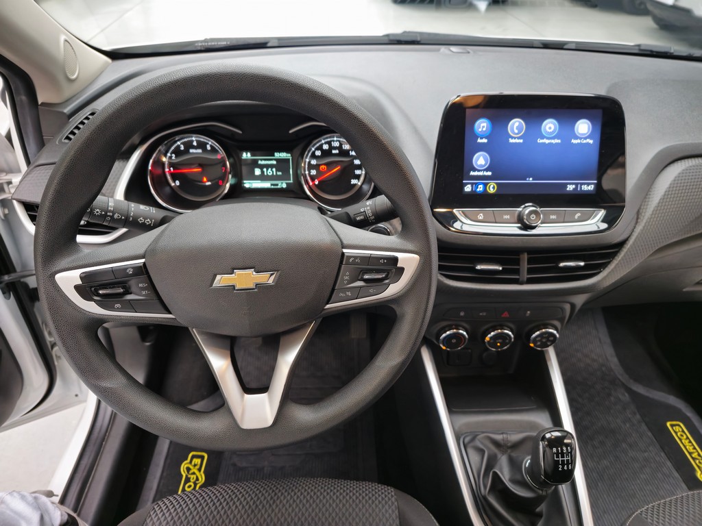 Chevrolet Onix Sedan Branco