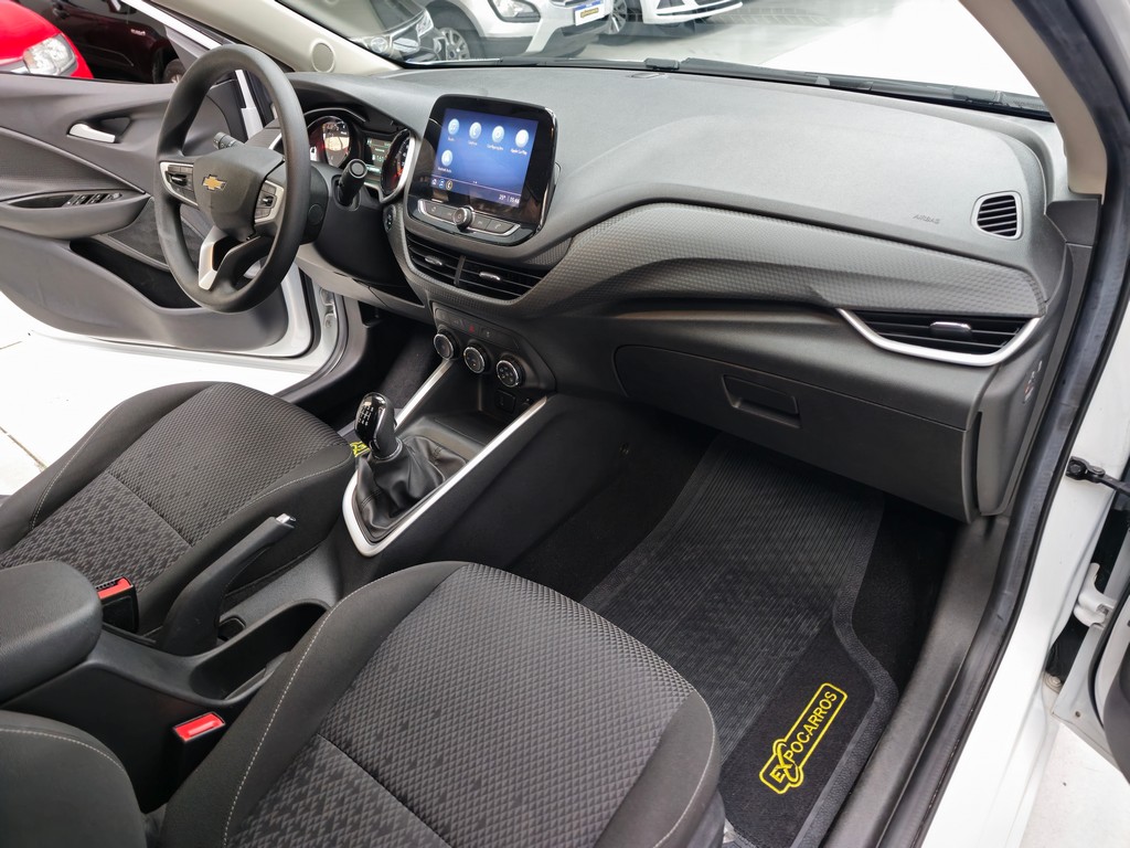 Chevrolet Onix Sedan Branco