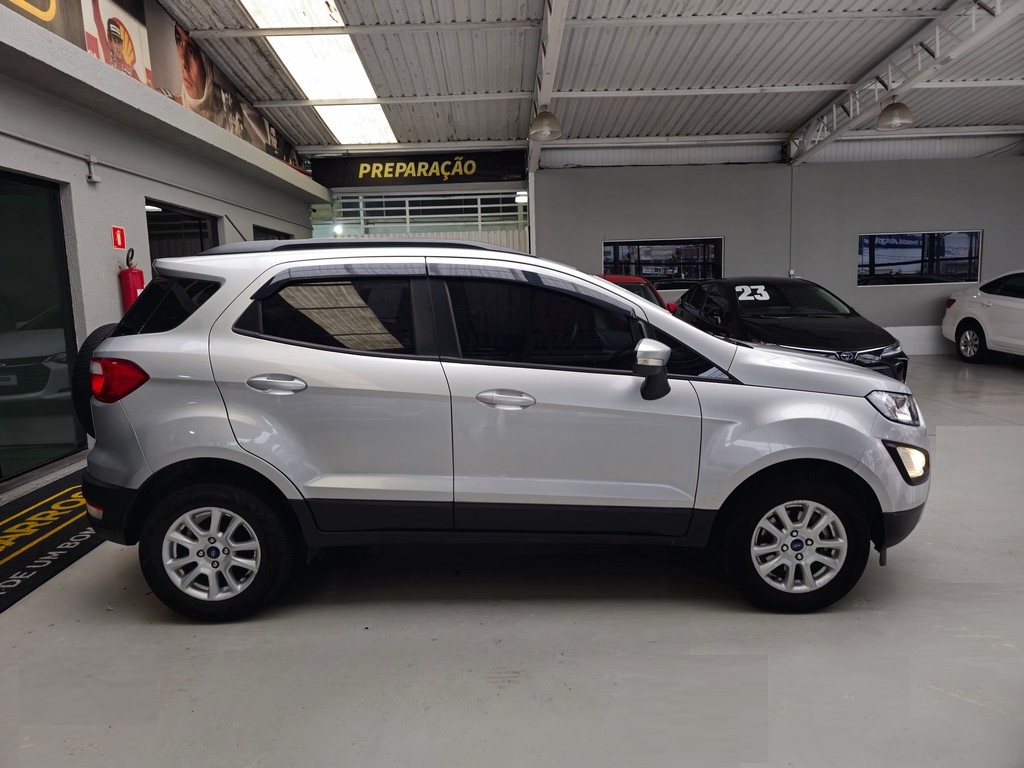 Ford EcoSport Prata