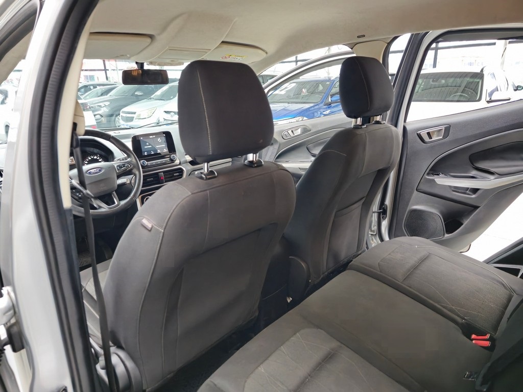 Ford EcoSport Prata