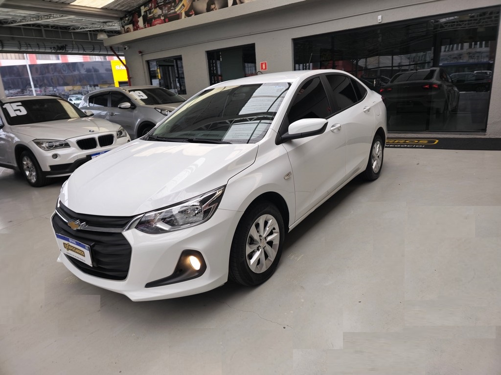 Chevrolet Onix Sedan Branco