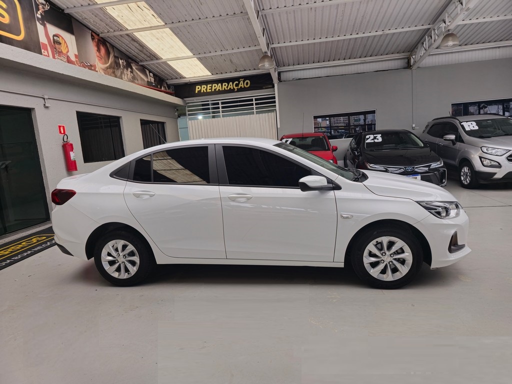 Chevrolet Onix Sedan Branco