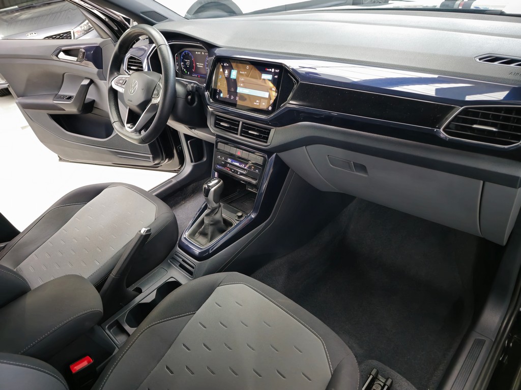 Volkswagen T-Cross Preto