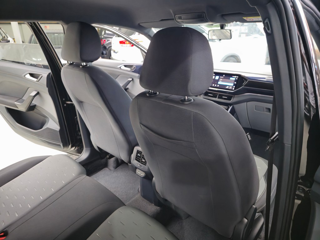 Volkswagen T-Cross Preto