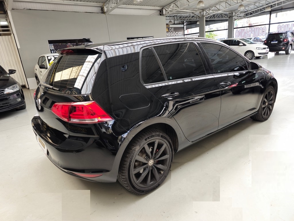 Volkswagen Golf Preto