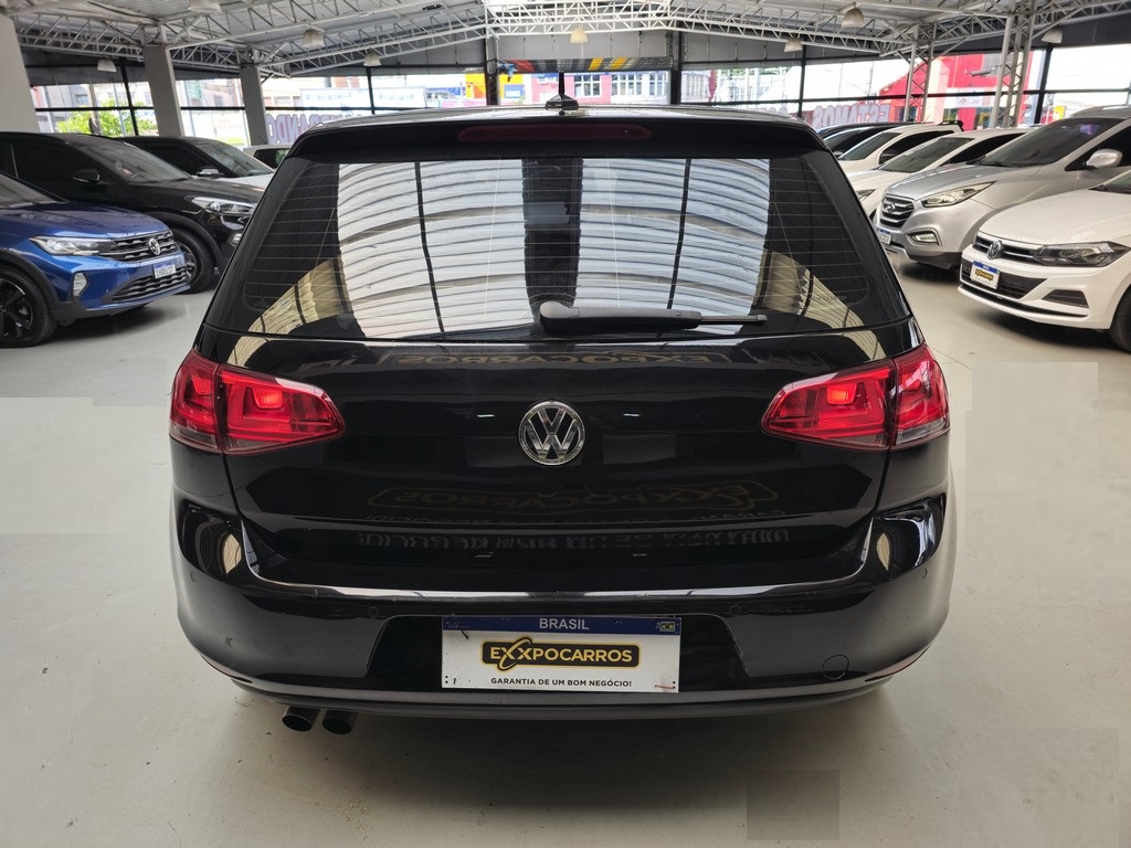 Volkswagen Golf Preto