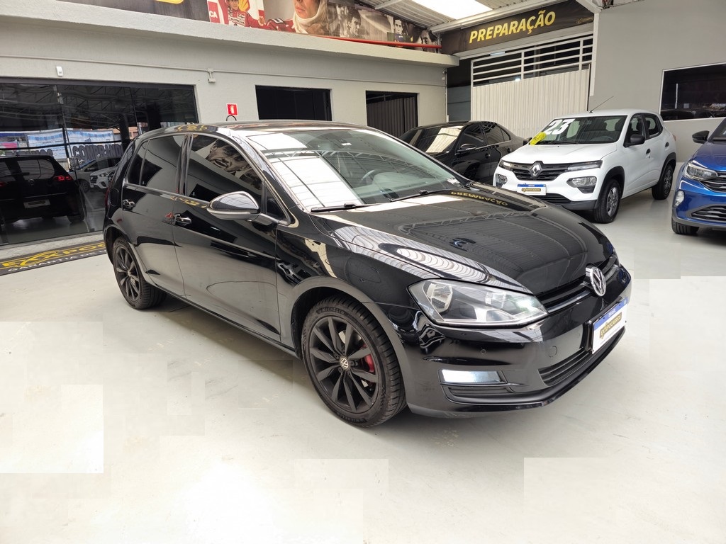 Volkswagen Golf Preto