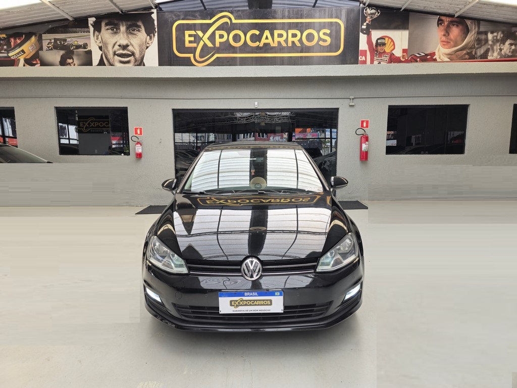 Volkswagen Golf Preto