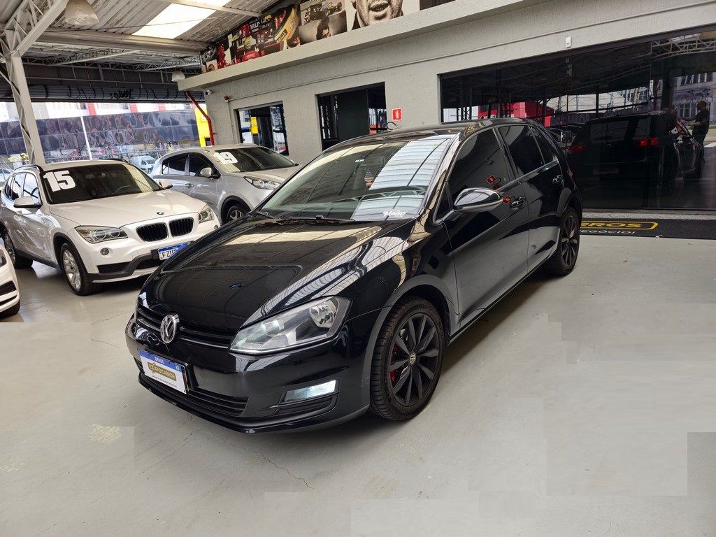 Volkswagen Golf Preto