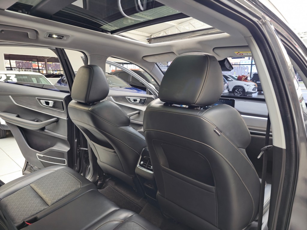 Chery Tiggo 8 Cinza
